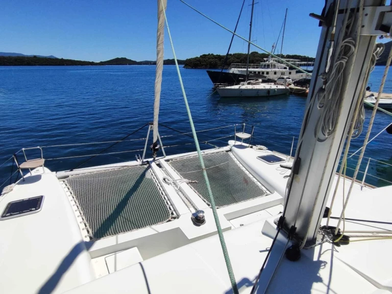 Rent a Lagoon Lagoon 450 F Perigiali