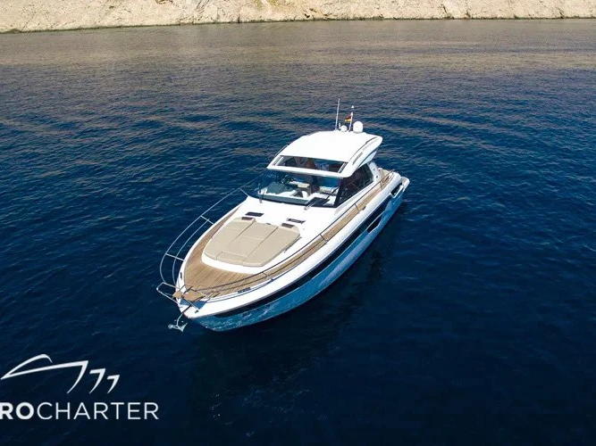 Luxury Yacht for rent Punat at the best price
