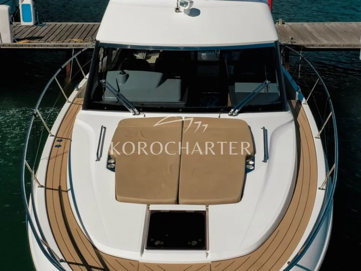 Bavaria Bavaria R40 FLY charter bareboat or captained in  Punat