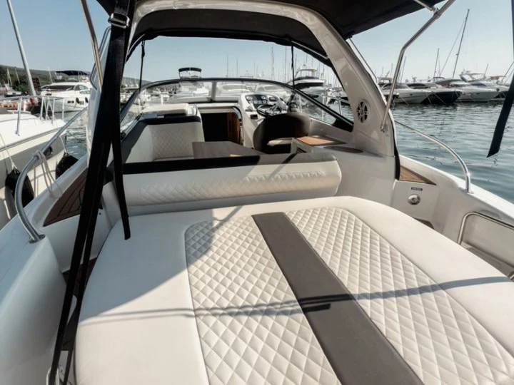 Boat rental Bavaria Bavaria S29 in Punat on Samboat
