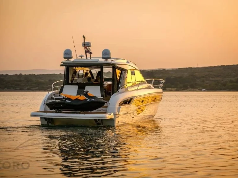 Rent a Bavaria Bavaria S45 Coupe Punat
