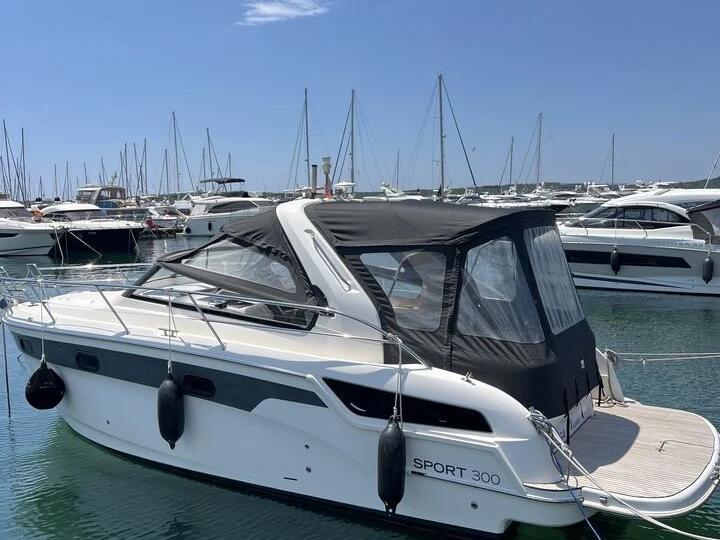 Rent a Bavaria Bavaria Sport 300 Punat