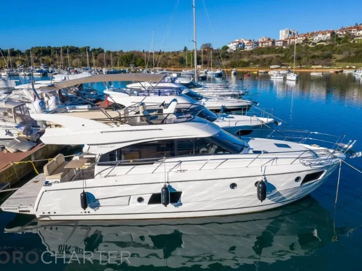 Bareboat Rental Luxury Yacht Bavaria with a boat licence