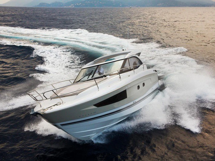 Rent a Jeanneau Leader 36 Punat