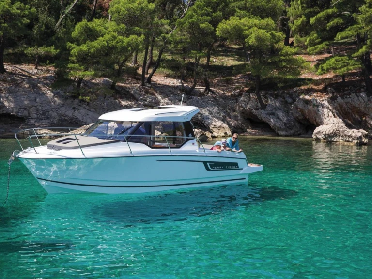 Boat rental Jeanneau Merry Fisher 795 in Punat on Samboat