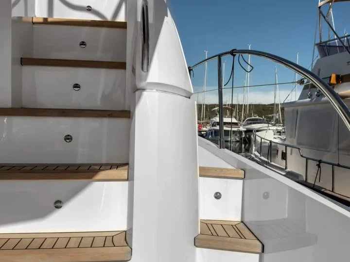 Boat rental Princess Princess 50 Flybridge - 3 + 1 cab. in Punat on Samboat