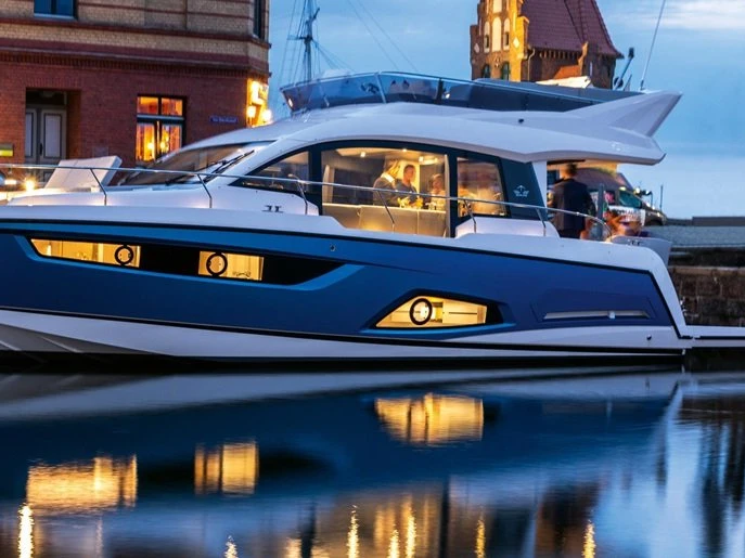 Sealine Sealine F430 charter bareboat or captained in  Punat