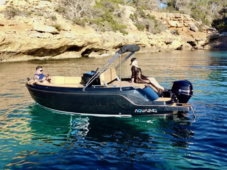Motorboat rental with or without captain Mareti San Antonio Port