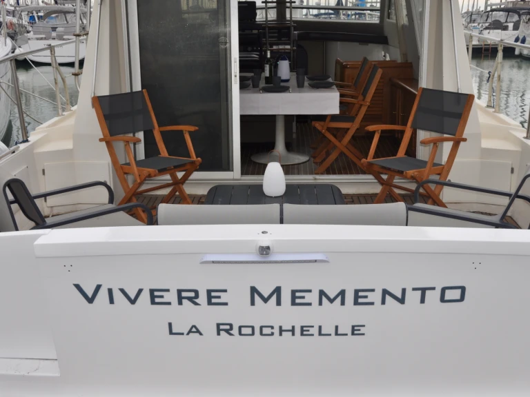 Motorboat rental with or without captain Guy Couach La Rochelle