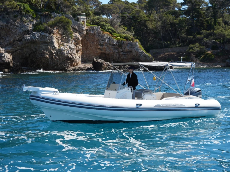 Motorboat for rent Cannes at the best price