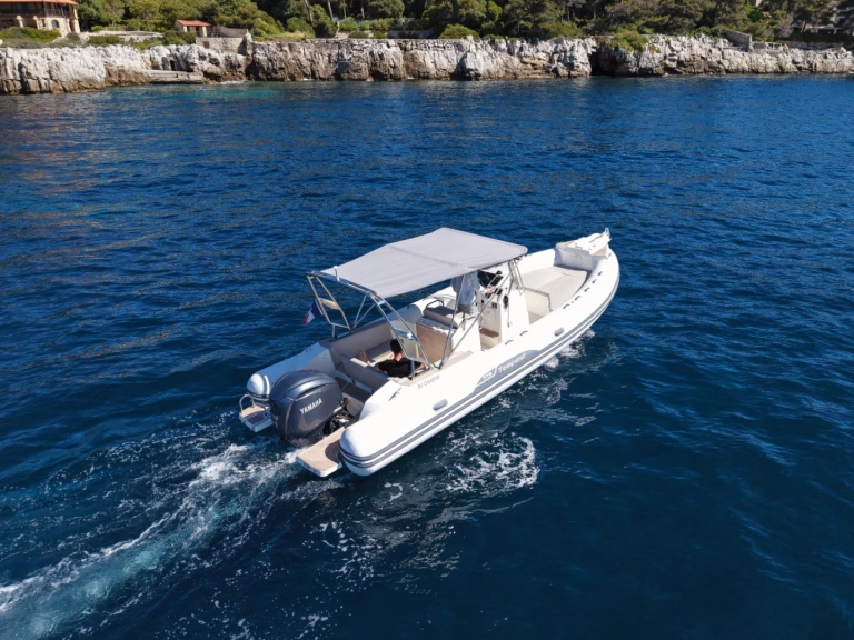 Capelli Tempest 775 in Cannes on SamBoat