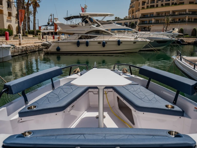 Motorboat for rent Saint Julian at the best price