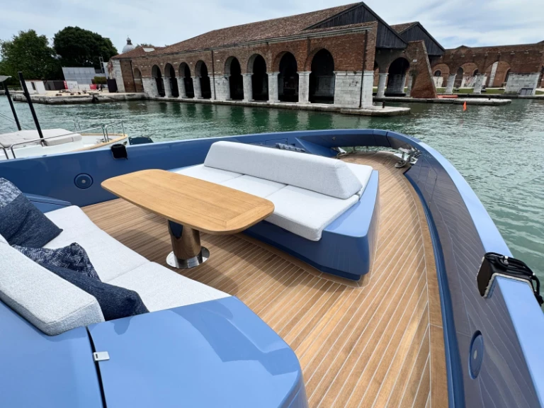 Yacht charter Positano cheap S07