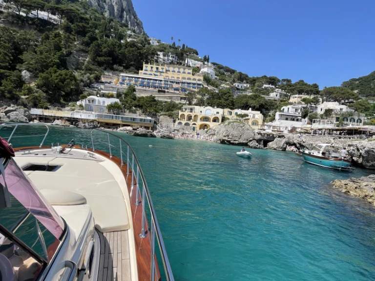 Fratelli Aprea Sorrento 32 Semi Cabinato in Capri on SamBoat