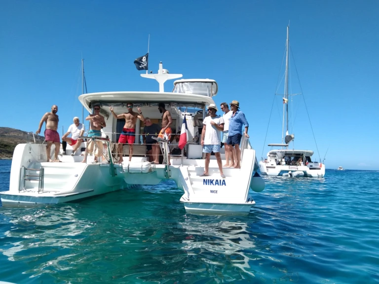 Bareboat Rental Motorboat Lagoon with a boat licence
