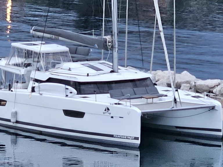 Rent a Fountaine Pajot Elba 45 Naxos (City)