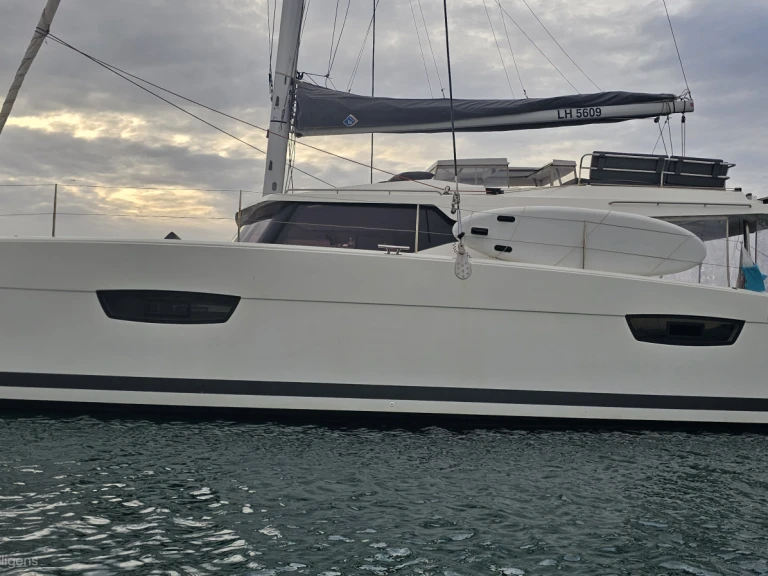 Yacht charter Naxos (City) cheap Elba 45