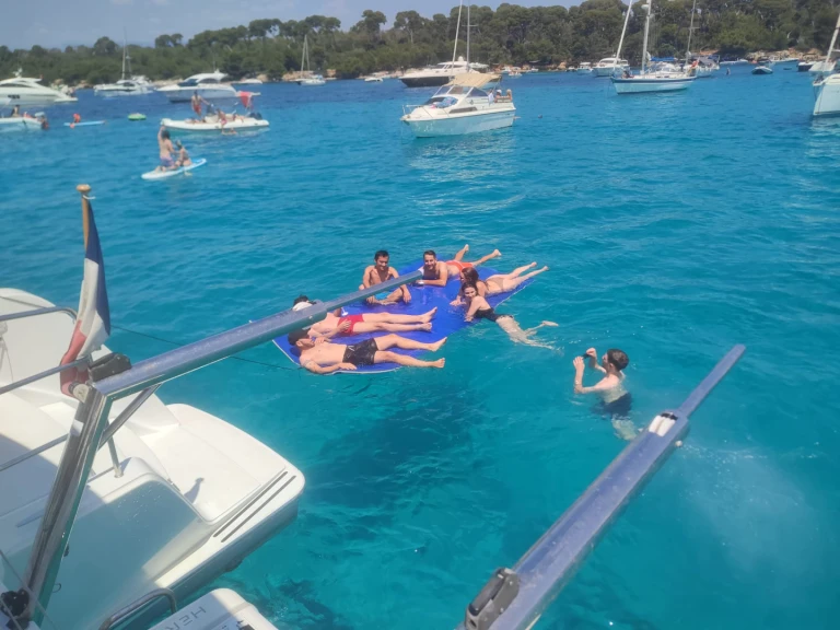 Boat rental Lagoon Lagoon 40 in Cannes on Samboat