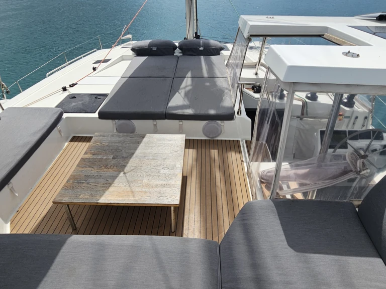 Fountaine Pajot Elba 45 in Naxos (City) on SamBoat
