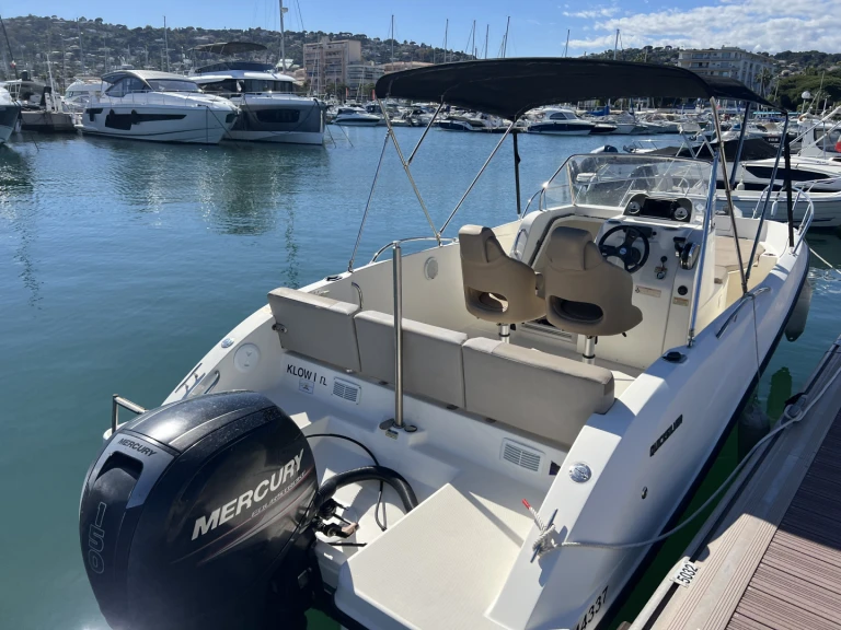 Yacht charter Cannes cheap Activ 675 Open Sport