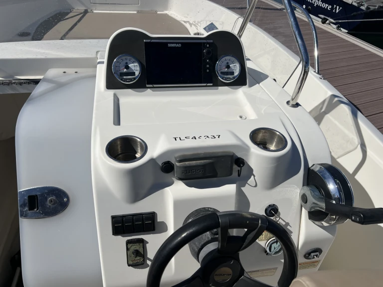 Boat rental Quicksilver Activ 675 Open Sport in Cannes on Samboat