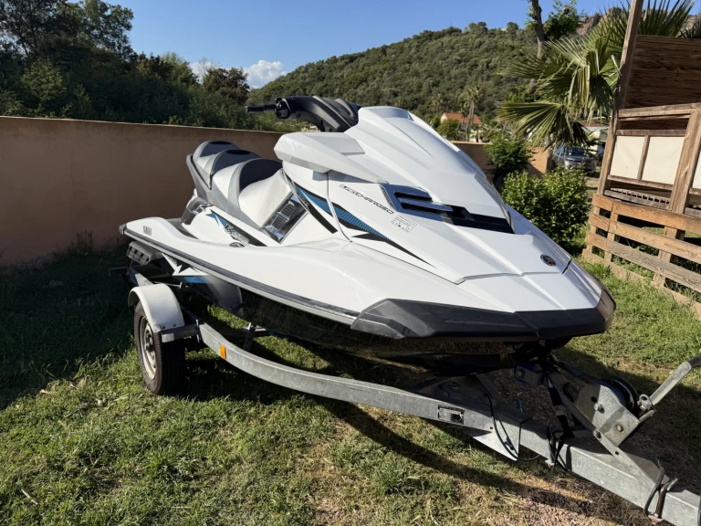 Bareboat Rental Jet ski Yamaha with a boat licence