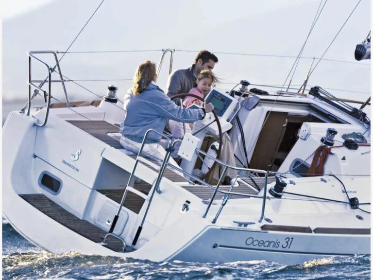 Sailboat rental in La Herradura - Bénéteau Oceanis 31