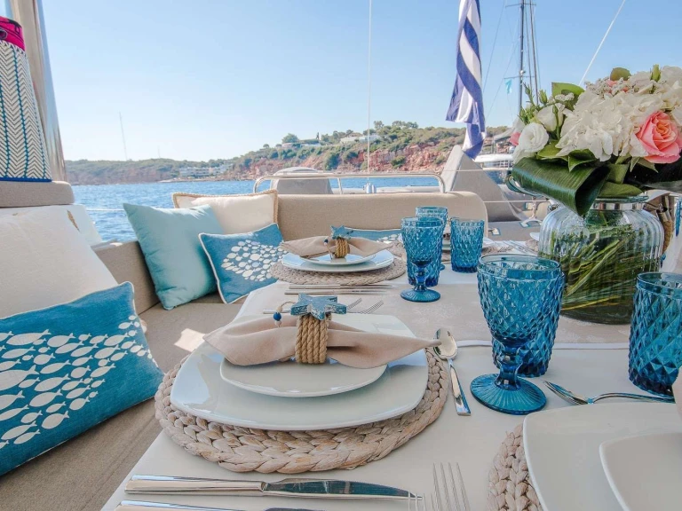 Yacht charter Santorini (Island) cheap Lagoon 52 F