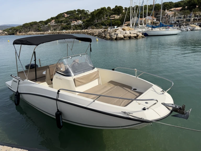 Motorboat rental in La Madrague - Quicksilver Activ 605 Open