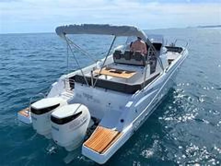 Motorboat for rent Saint-Raphaël at the best price