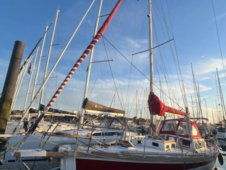 Sailboat rental with or without captain Yes La Rochelle