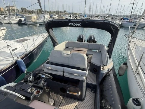 RIB rental in Cogolin - Zodiac Medline 9