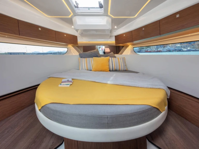 Bareboat Rental Motorboat Jeanneau with a boat licence