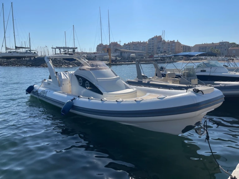 Boat rental Bwa BWA 34 in Hyères on Samboat