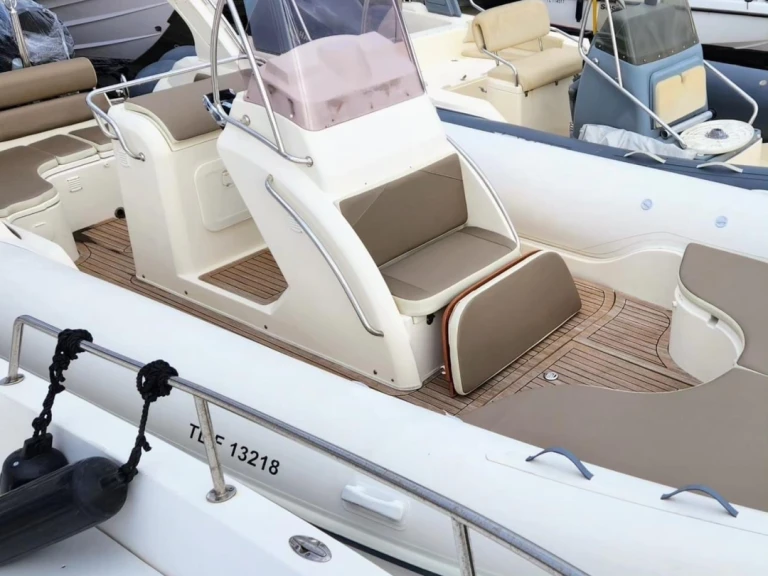 Bareboat Rental RIB Nuova Jolly with a boat licence