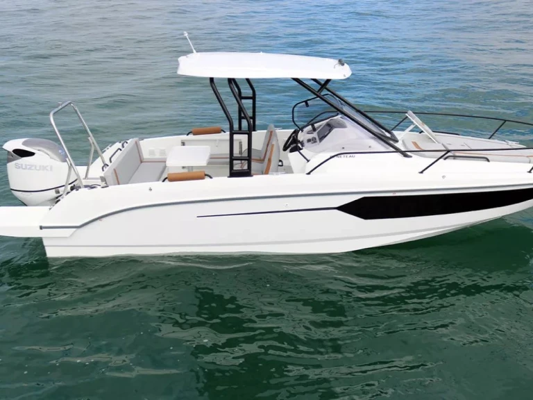 Bénéteau Flyer 8 in Hyères on SamBoat