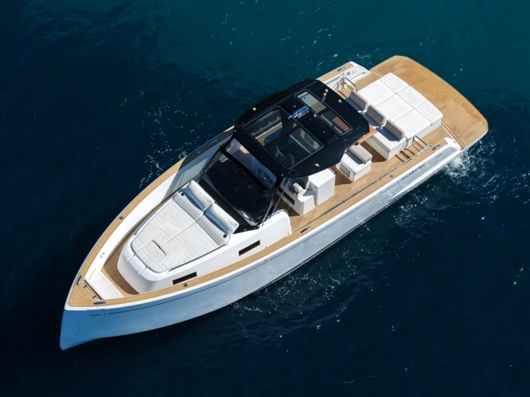 Motorboat for rent Golfe-Juan at the best price