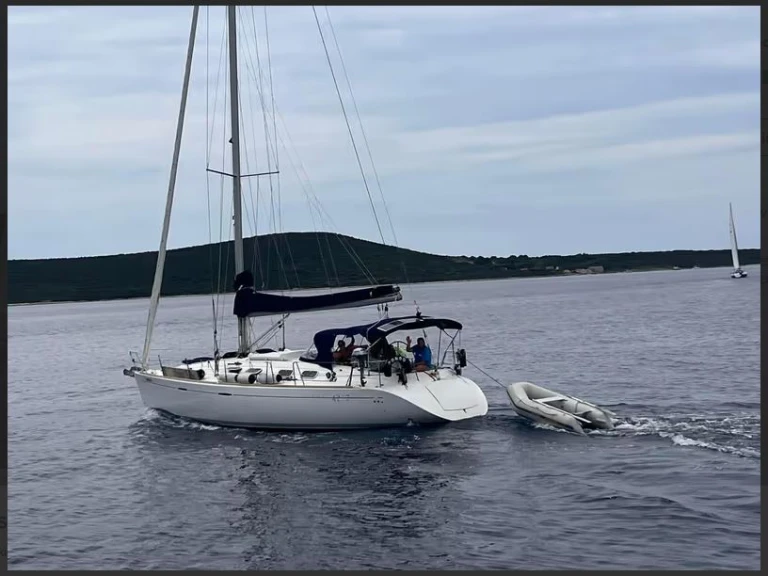 Yacht charter Le Marin cheap First 42 S7