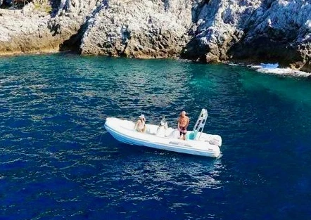RIB rental in Praiano - Selva Open Line D 5.7