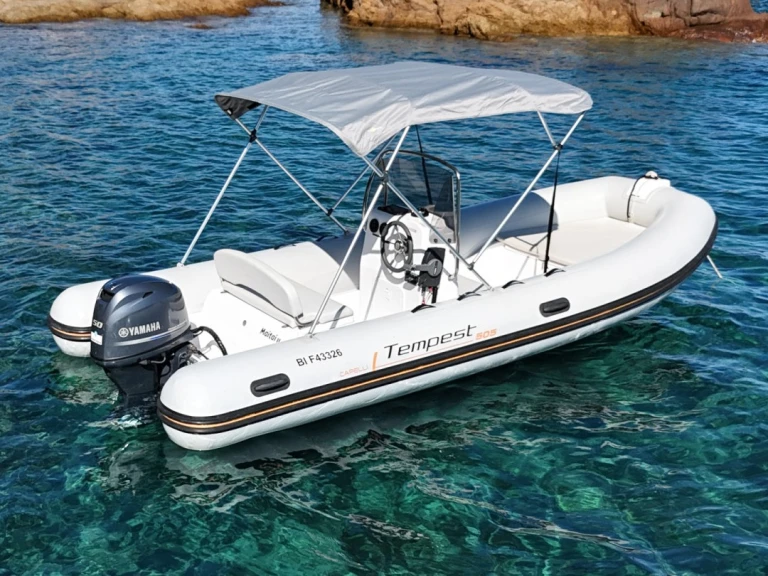 Capelli Tempest 505 Easy charter bareboat or captained in  Sanguinet