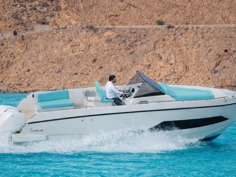 Bareboat Rental Motorboat Lema Kalon with a boat licence