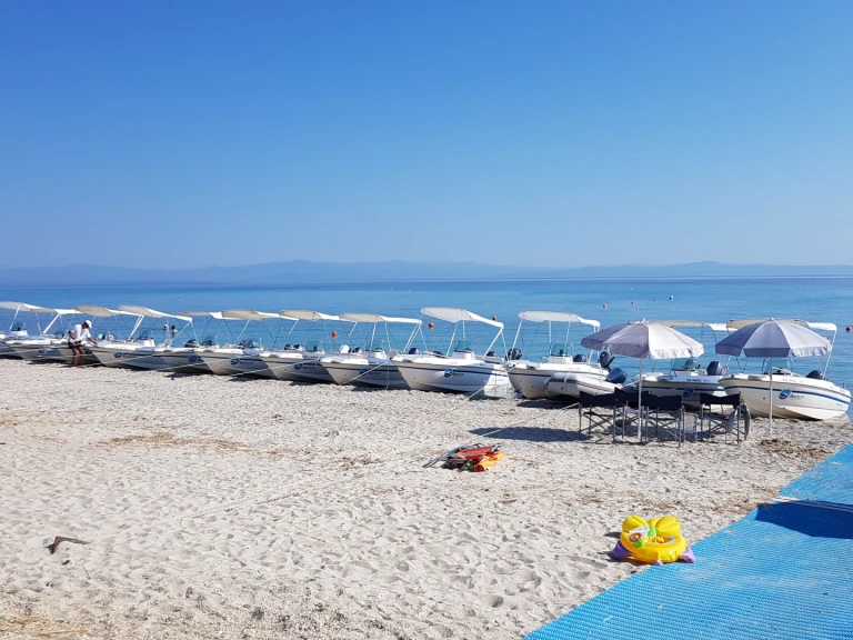 Rent a Olympic Boats 490cc Chalkidikís