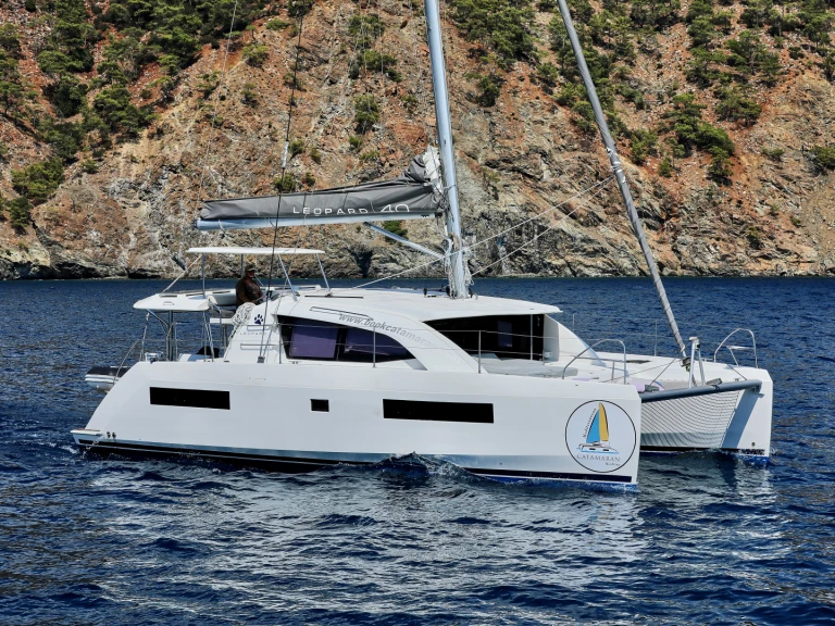 Yacht charter Tivat cheap Leopard 40