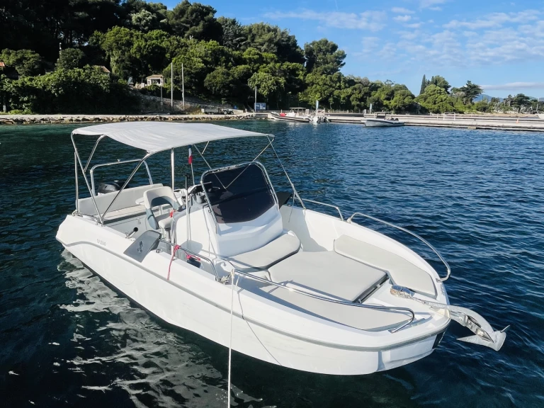 Yacht charter Antibes cheap Flyer 6.6 SPACEdeck