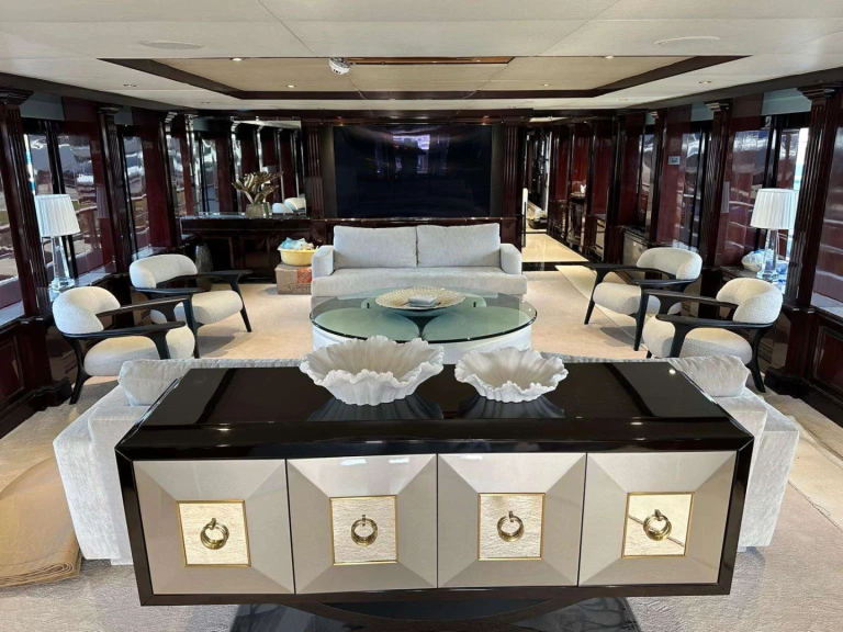 Luxury Yacht rental with or without captain Christensen Saint Martin
