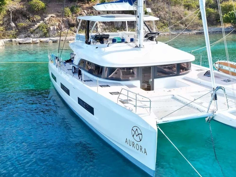 Bareboat Rental Luxury Yacht Lagoon with a boat licence