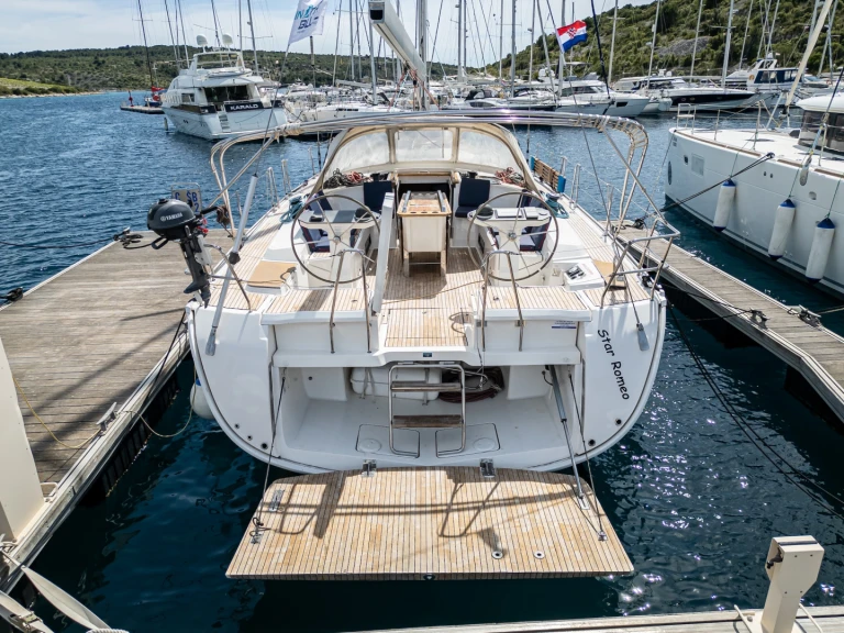 Sailboat for rent Primošten at the best price