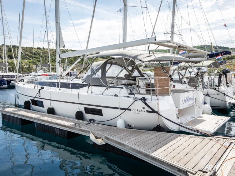 Bareboat Rental Sailboat Bavaria with a boat licence