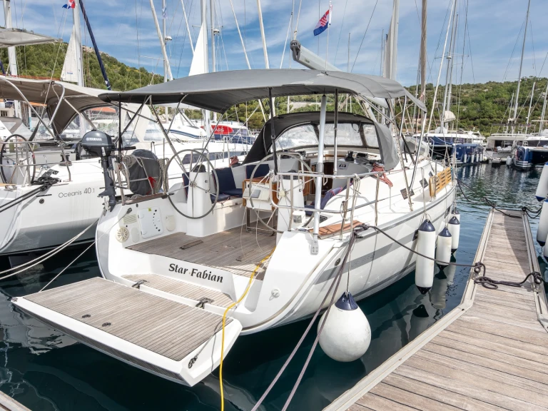 Rent a Bavaria Cruiser 40 Primošten