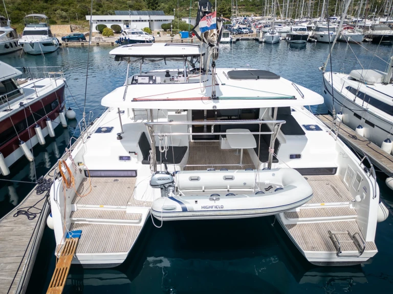 Yacht charter Primošten cheap Lagoon 42